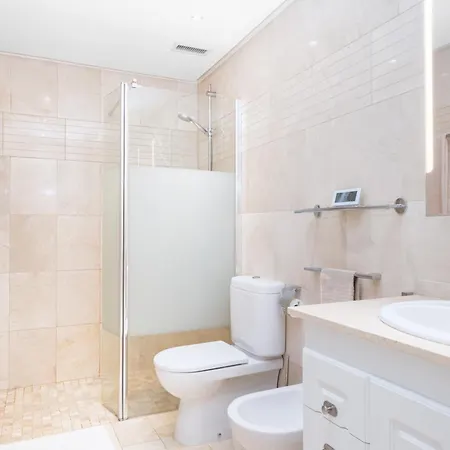 Haus Mit 2 Pools Und Jacuzzi Holiday home Santa Ursula (Tenerife)