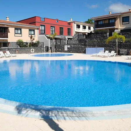 Haus Mit 2 Pools Und Jacuzzi Holiday home *