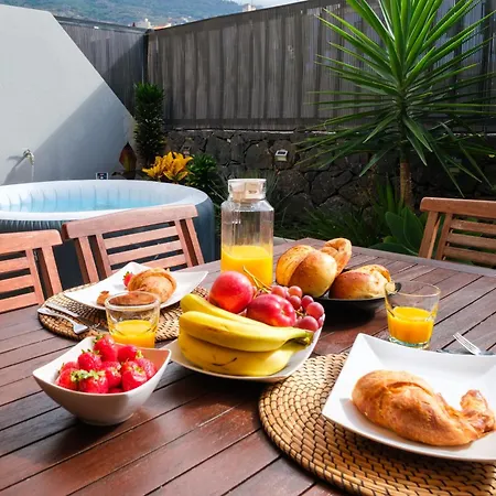 Haus Mit 2 Pools Und Jacuzzi Casa vacanze
